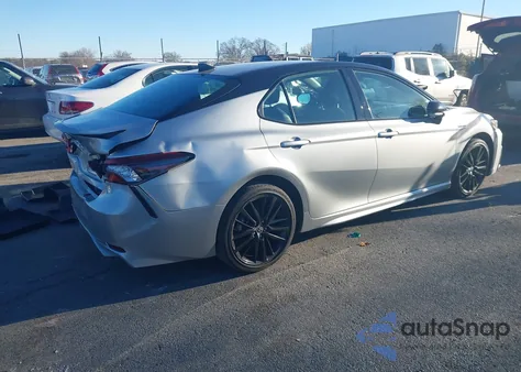2021 Toyota Camry Xse Hybrid z USA, uszkodzony, nr VIN 4T1K31AK7MU028264